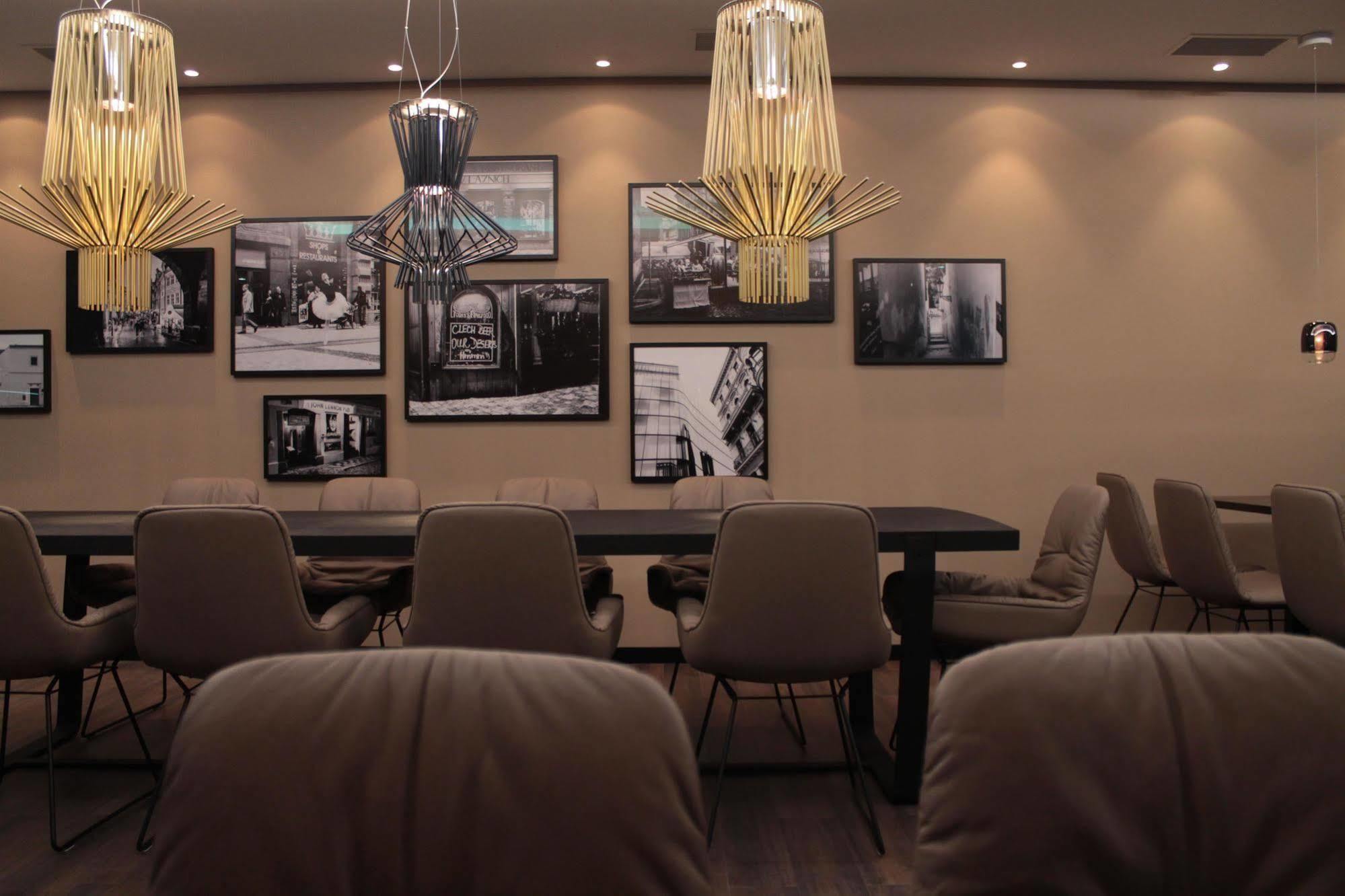 Motel One Prague-Florentinum Bagian luar foto